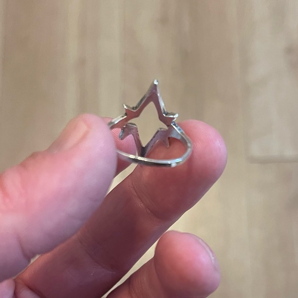 Silver Ring - Picture 3 of 3